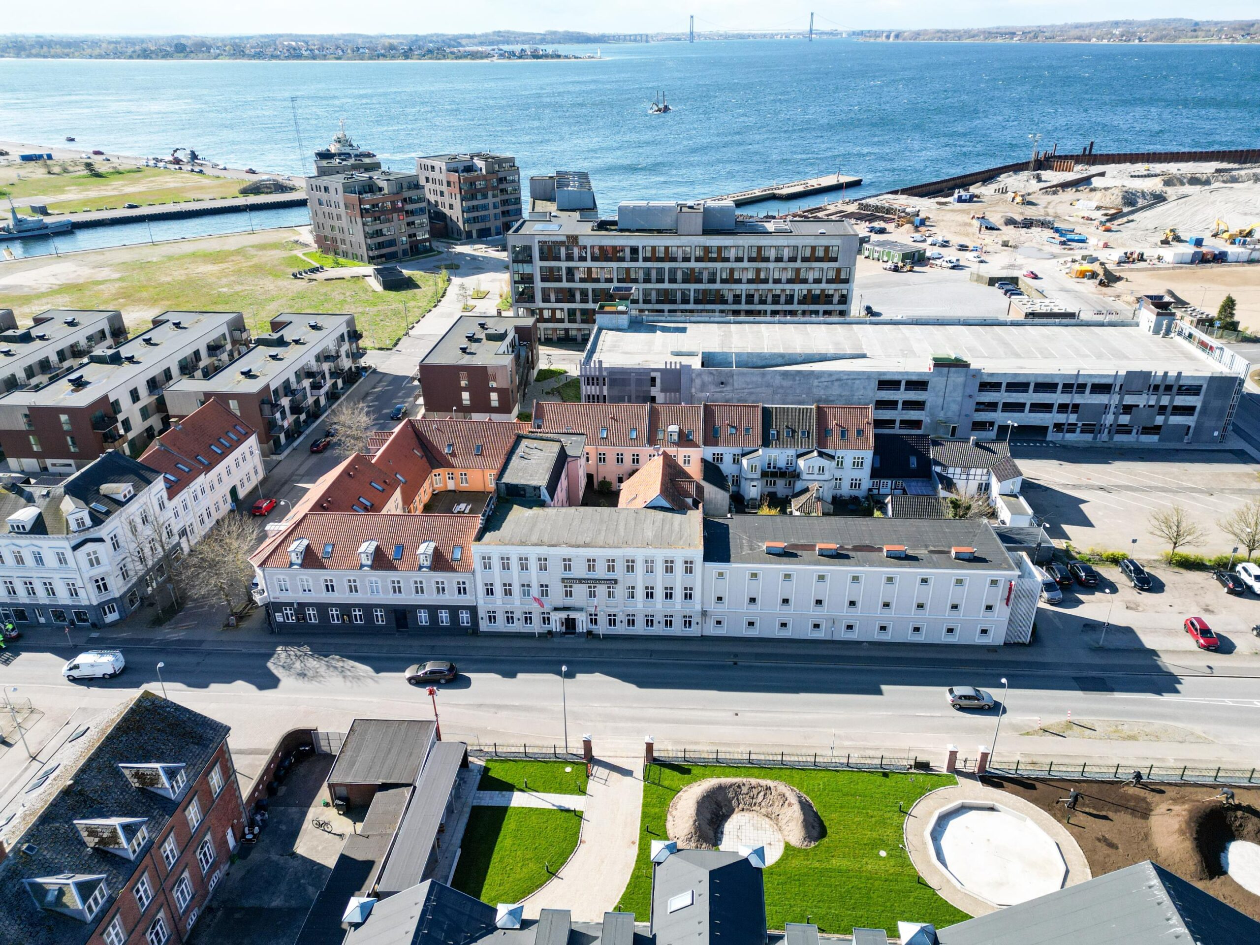 hotel_postgaarden_eksterior_drone_facade_april_2024_17